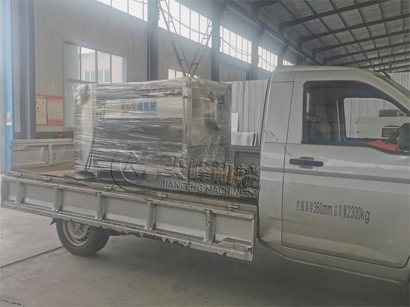 湖北省武漢市土豆去皮清洗機設備成功交付